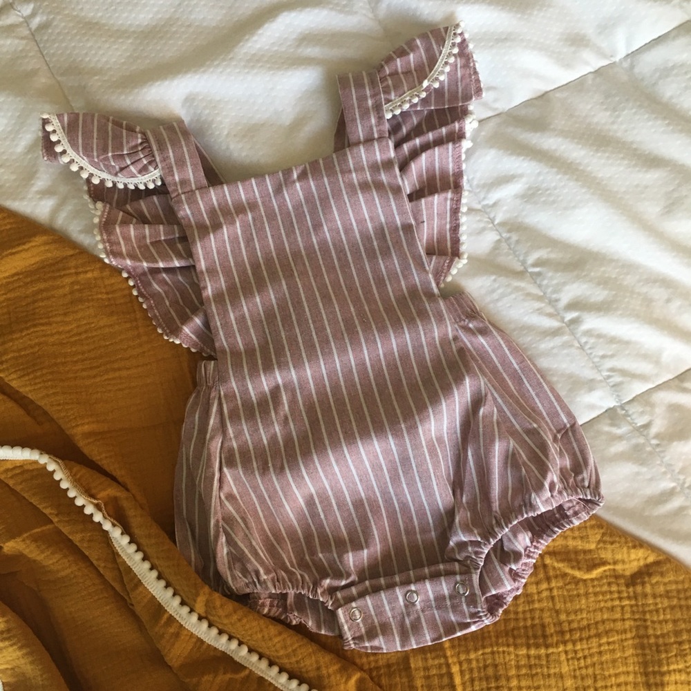 Baby striped ruffled bubble apron romper 6-9 month - Picture 4 of 9